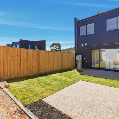 HOME FOR RENT IN BACCHUS MARSH - Photo 2