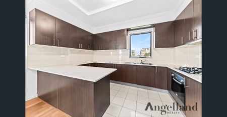 North Facing Spacious Two Bedroom Apartment In Convenient Location - Photo 3