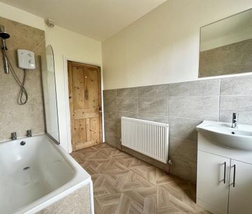 3 bedroom terraced house to rent - Photo 6