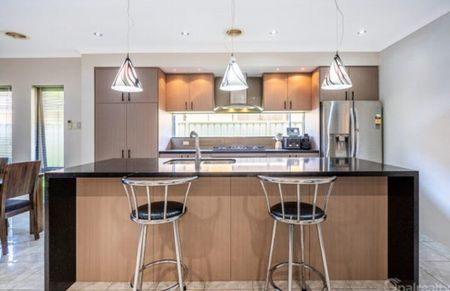 Secret Harbour - Photo 3