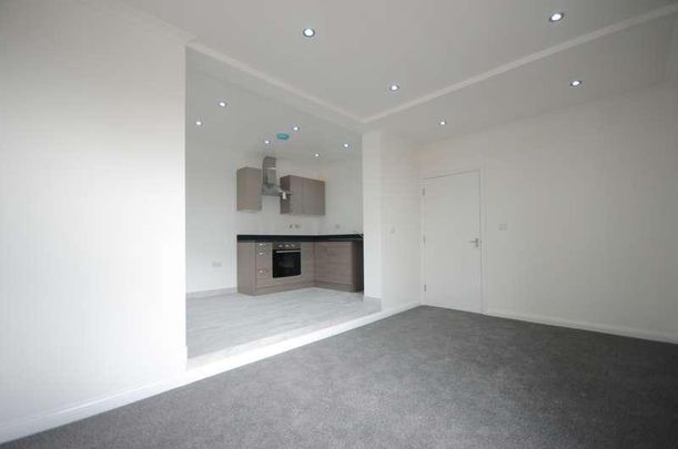 Northumberland Avenue, Reading, RG2 - Photo 1