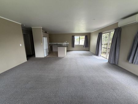 Charming and Cosy 3-Bedroom - Photo 3