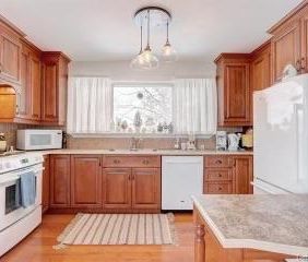 Maison à louer Saint-Hyacinthe 1 Avril 2026 Très grand terrain - Photo 3