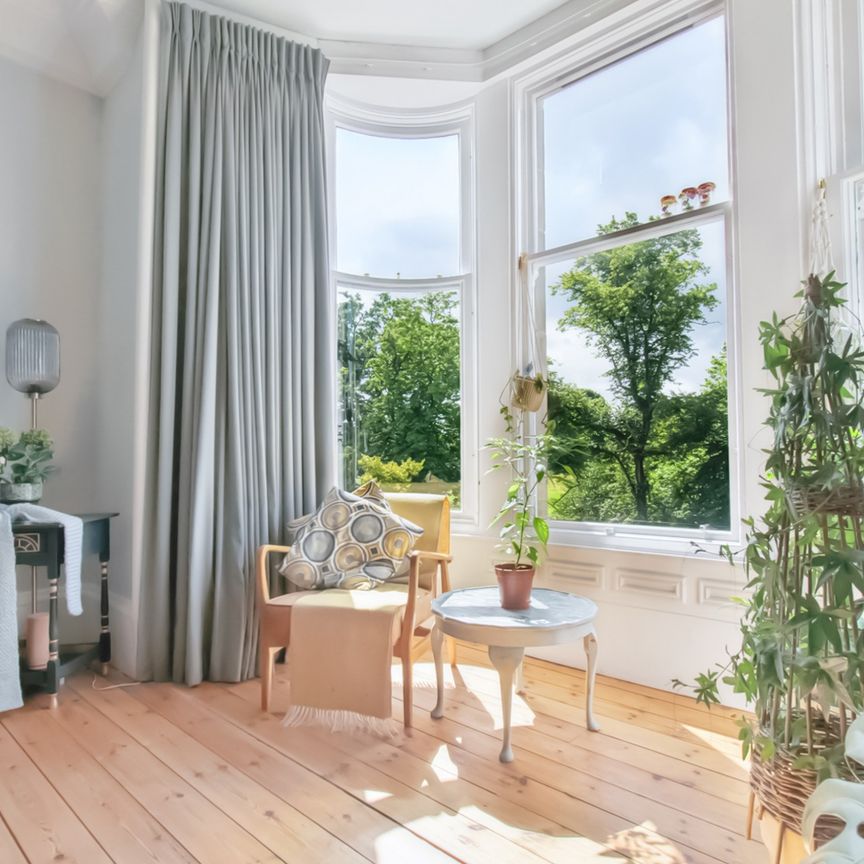 Queens Drive - Photo 1