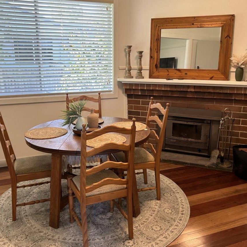 CHARMING 2 BEDROOM HOME IN PRIME LOCATION! - Photo 1