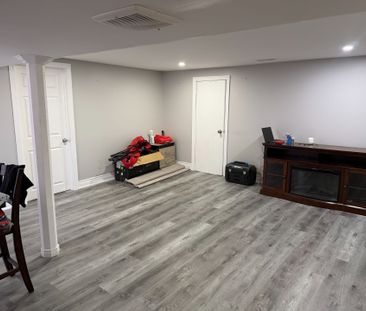 For Lease - 117B Redwater (Basement ) Drive, Toronto, Ontario - Photo 2