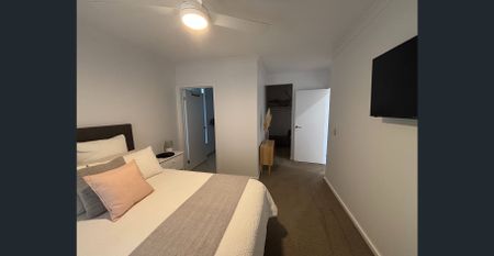 4 Bed family home - Photo 4