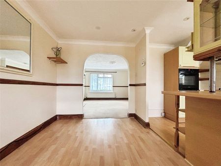 3 bedroom house to rent Avalon Way, Worthing, BN13 - Photo 5