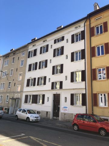 Chaux-de-Fonds, nice 1.5 room renovated with balcony - Photo 3
