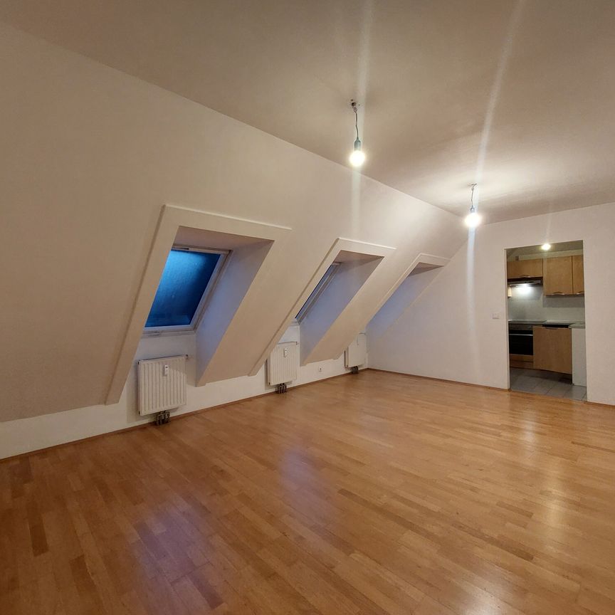 Die Belohnung für langes suchen! 3 Zimmerwohnung mit Balkon Beheimgasse 38 - Photo 1