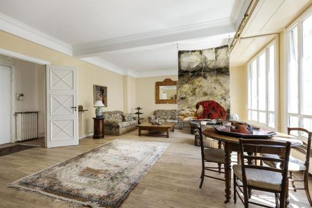 Location Appartement 4 pièces 145m² NEUILLY SUR SEINE 92200 - Photo 2