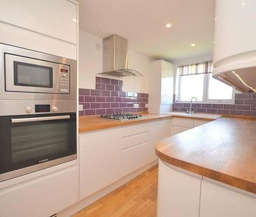 2 bedroom apartment to rent - Photo 4