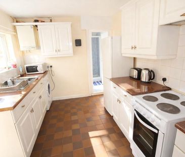 4 bedroom terraced house to rent - Photo 6