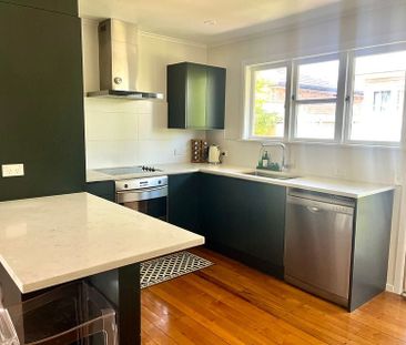 Spacious 2BR Unit in Forrest Hill - Photo 2