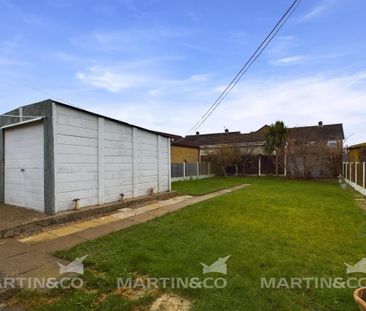 2 bedroom semi-detached bungalow to rent - Photo 2