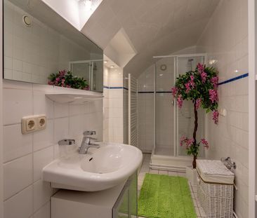 Sapcious 2.5-room apartment in Oberhaching for rent - Photo 2