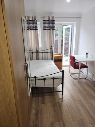 House share to rent - Photo 1