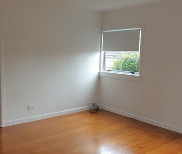 Property Management8a Northcote Road, Takapuna - House for Rent - Photo 4