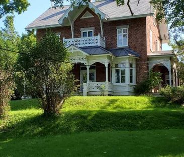 Grand logement 7 1/2 à Richmond - Photo 3