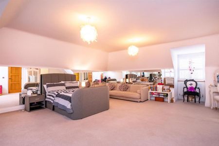 6 bedroom detached house to rent - Photo 4