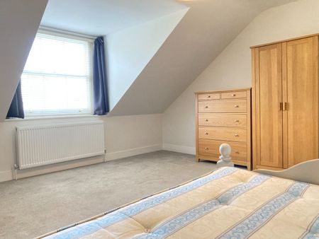 3 Bed Flat, Very Near Madeley Road Area, W5 - Photo 5