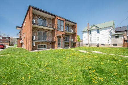 81 Empire St, Welland (Unit 2) - Extended Bachelor Apartment - Photo 4