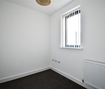 Well presented 3/4 bedroom townhouse situated just to the south of ... - Photo 5