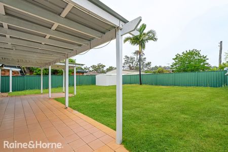 Spacious Family Home in Prime Macquarie Fields Location - Photo 3