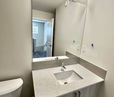 2207 Muckleplum Cres - Photo 1