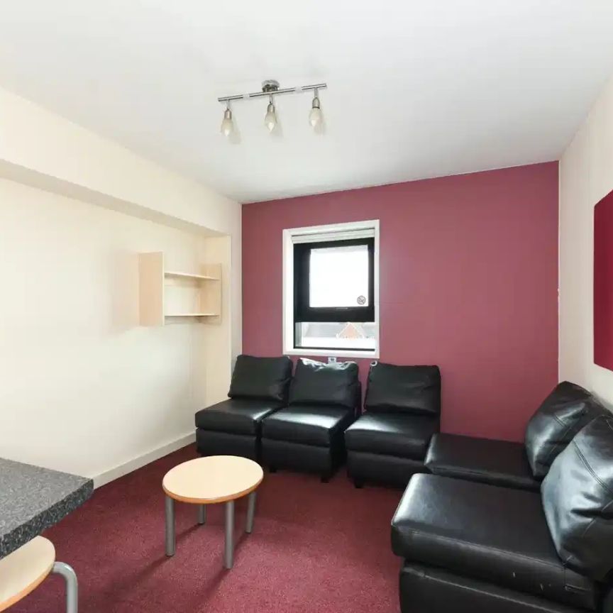 Standard Ensuite - Photo 1