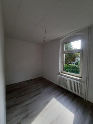 **Frisch saniert** 3-Zimmer Wohnung im 1.Obergeschoss - Foto 1