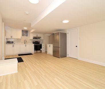 For Lease - 373 CREEK PATH Avenue, Oakville, Ontario - Photo 5