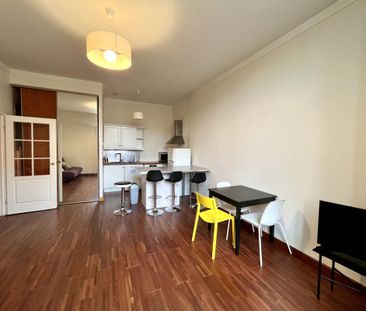 Location Appartement 4 pièces Meublé 49m² BORDEAUX 33000 - Photo 2