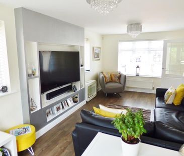 4 bedroom detached house to rent - Photo 3