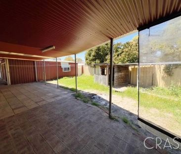 “3x1 House in Armadale with Workshop” - Photo 3