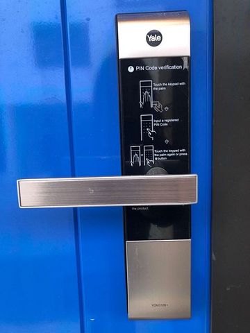 Three year old unit. Spacious living space! - Photo 2