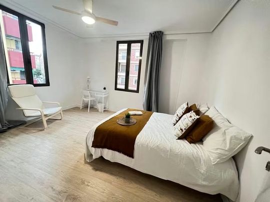 Carrer de Finestrat, Valencia, Valencian Community 46006 - Photo 1