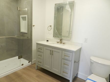 For Lease - 577 Gerrard Street Unit# 201, Toronto, Ontario - Photo 2