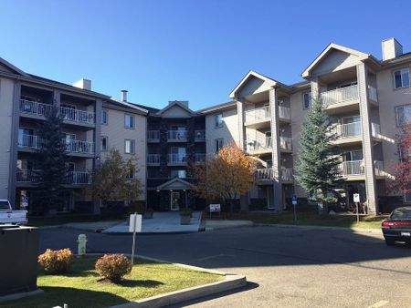 Stunning 2 Bed, 2 Bath Condo in Lancaster - 4th Floor In-Suite Laundry - Photo 2