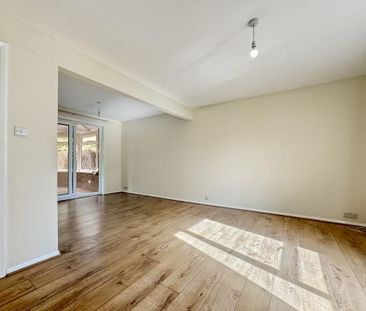 3 bedroom detached house to rent - Photo 2