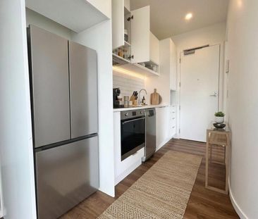 2 Bedrooms on Jordan Ave - Photo 4