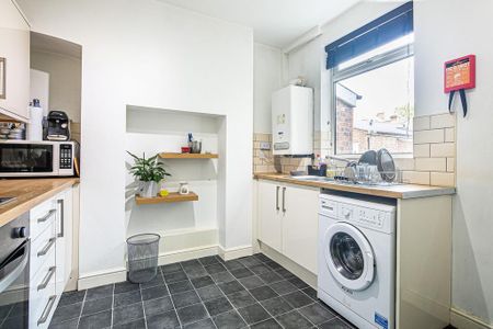 1 bedroom flat to rent - Photo 3