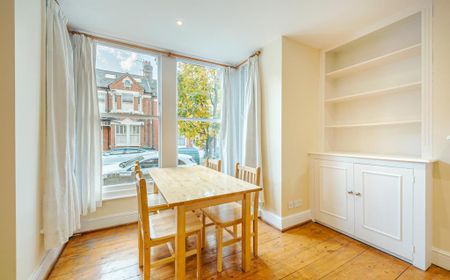 3 bedroom flat to rent - Photo 2