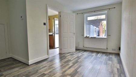 3 bedroom terraced house to rent - Photo 4