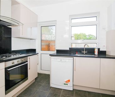 Gladstone Avenue, Twickenham, TW2 - Photo 5