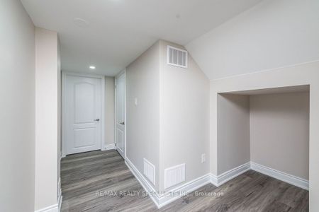 For Lease - 9 Boothill Drive, Brampton, Ontario - Photo 3