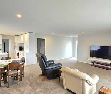 Whalers Gate - 3 Bedrooms - Photo 2