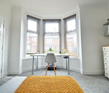 6 bedroom terraced house to rent - Photo 4