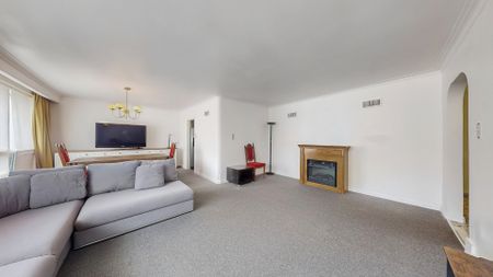 For Lease - 174 Caribou Road Unit# Main, Toronto, Ontario - Photo 3