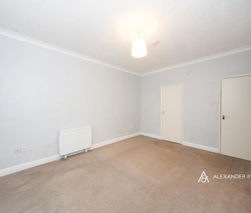 House to rent - Photo 5